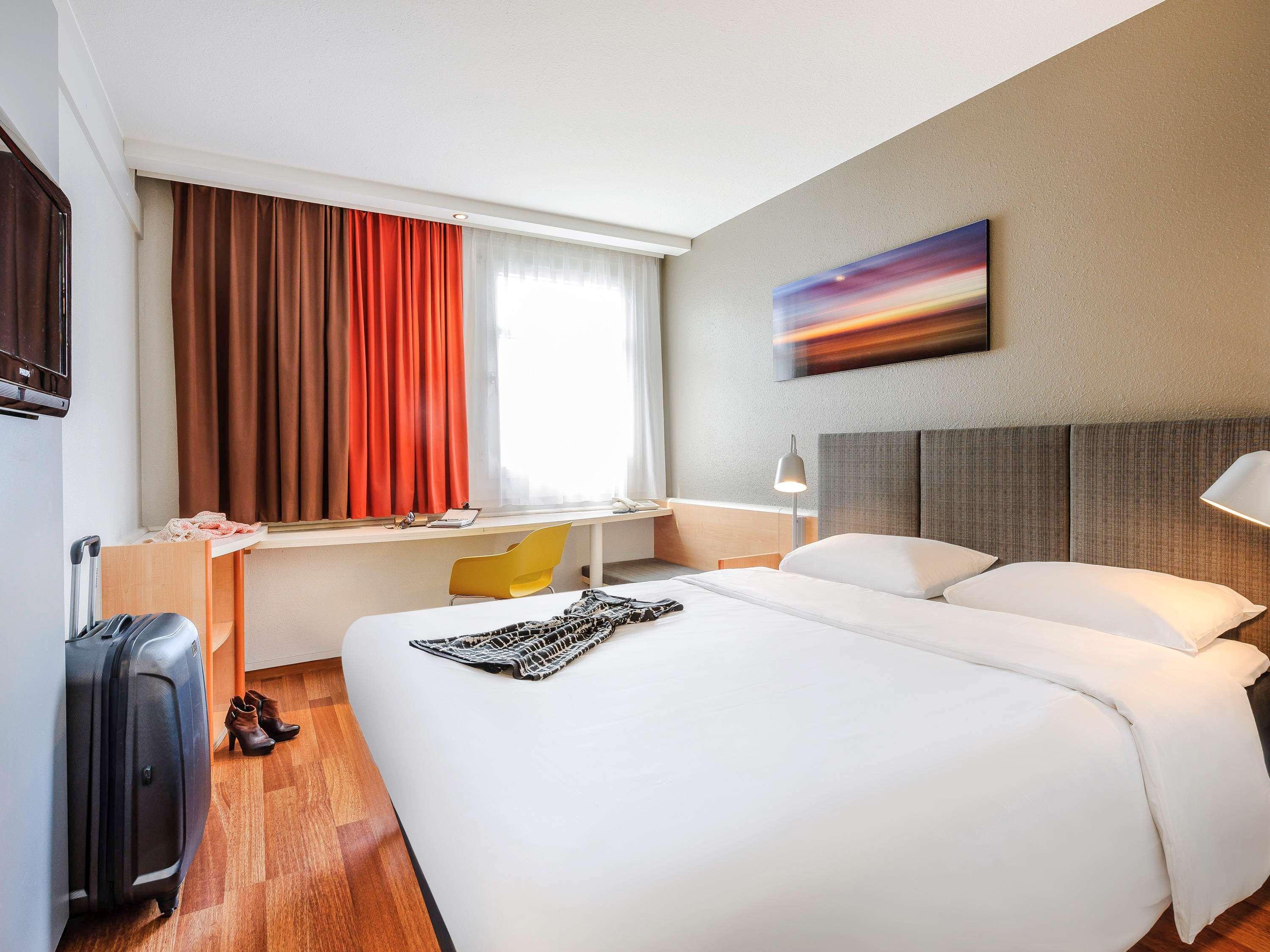 Ibis Hotel Frankfurt Messe West Frankfurt am Main Exterior photo