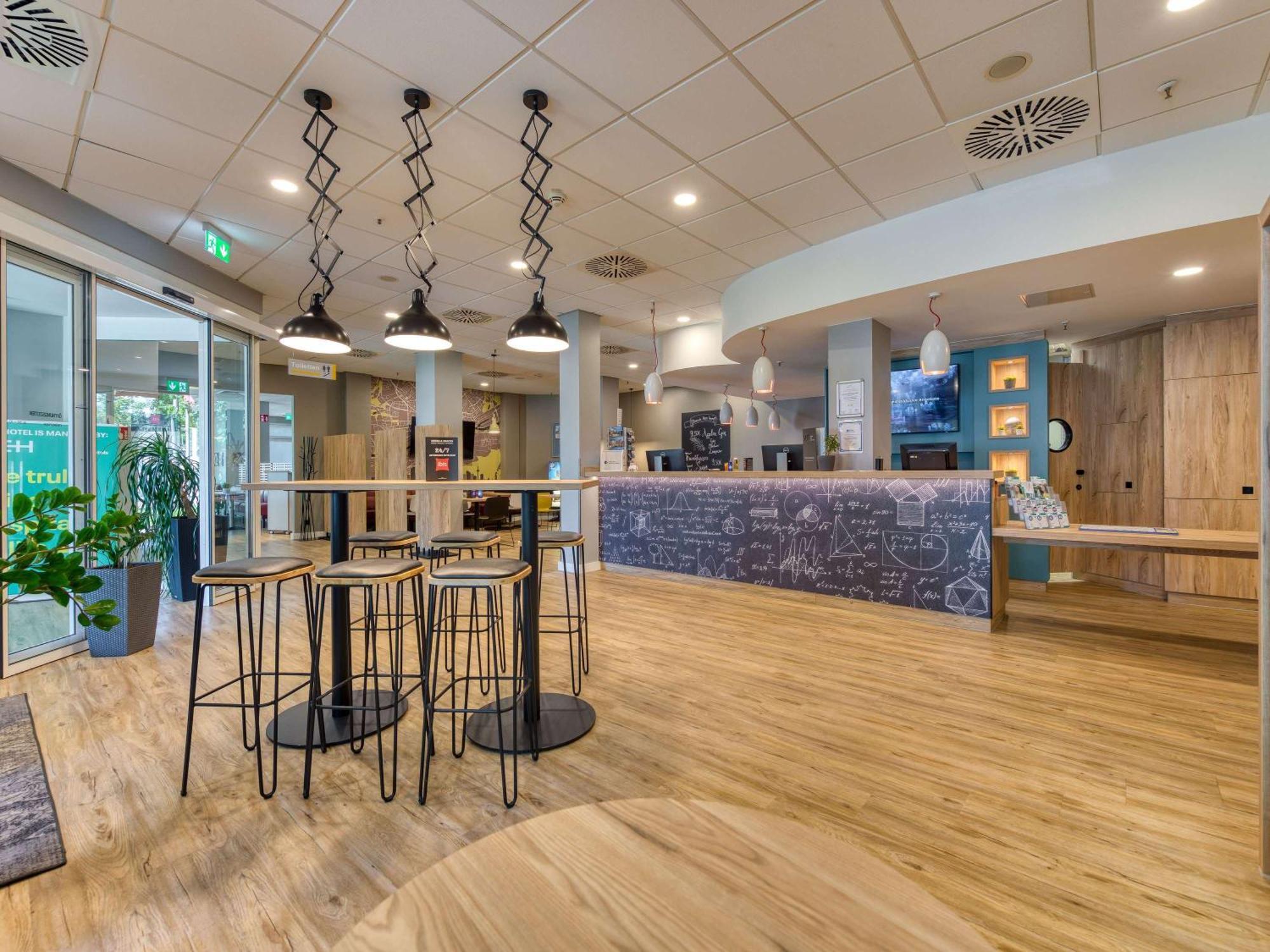 Ibis Hotel Frankfurt Messe West Frankfurt am Main Exterior photo