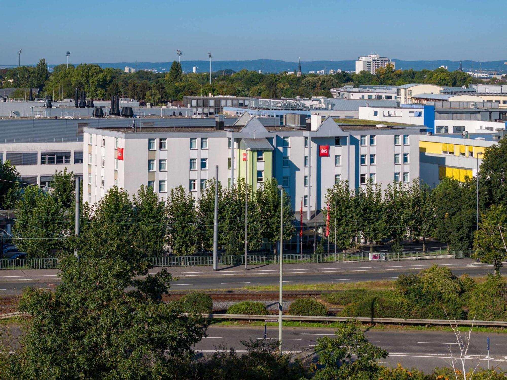 Ibis Hotel Frankfurt Messe West Frankfurt am Main Exterior photo