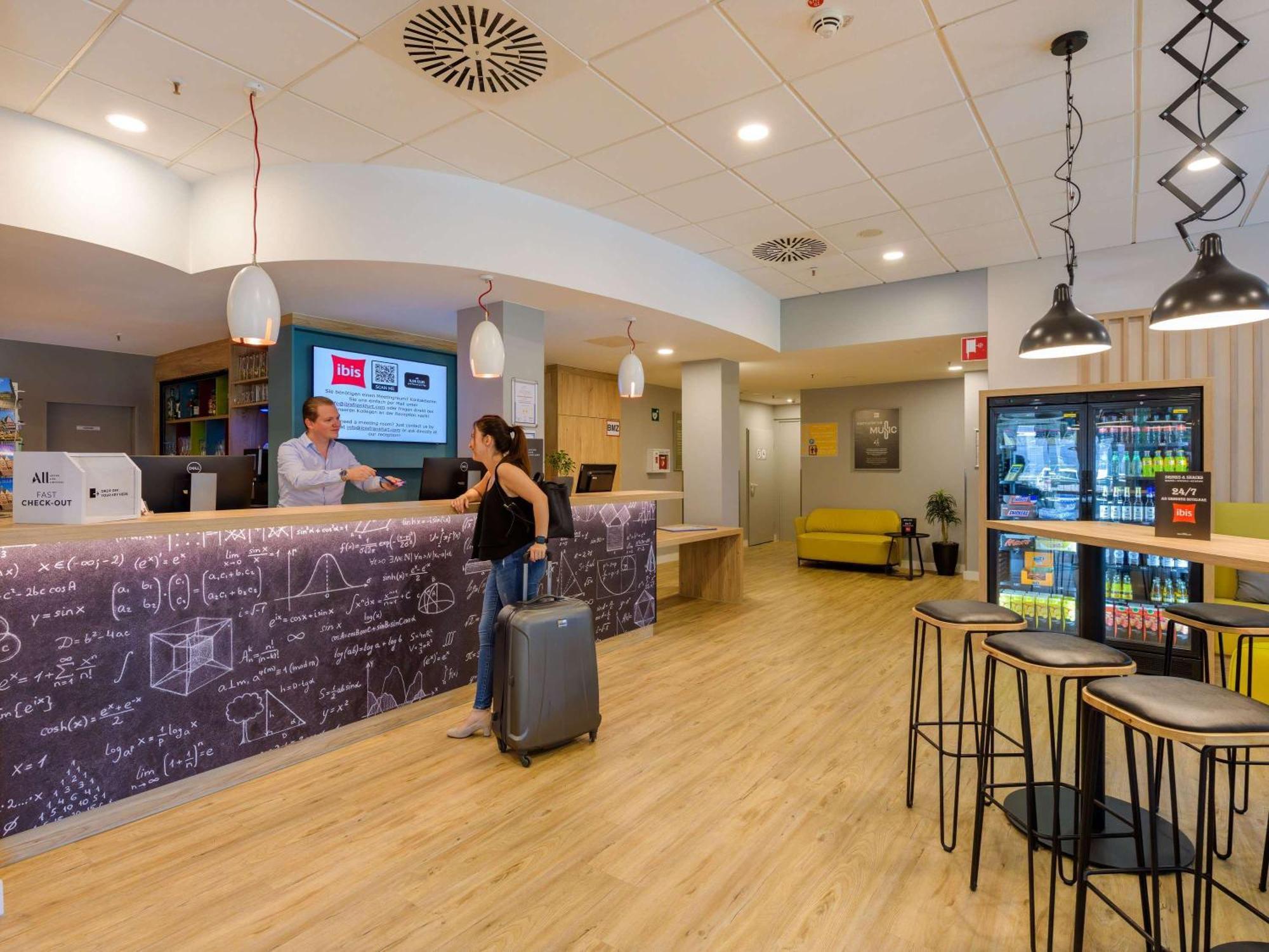 Ibis Hotel Frankfurt Messe West Frankfurt am Main Exterior photo