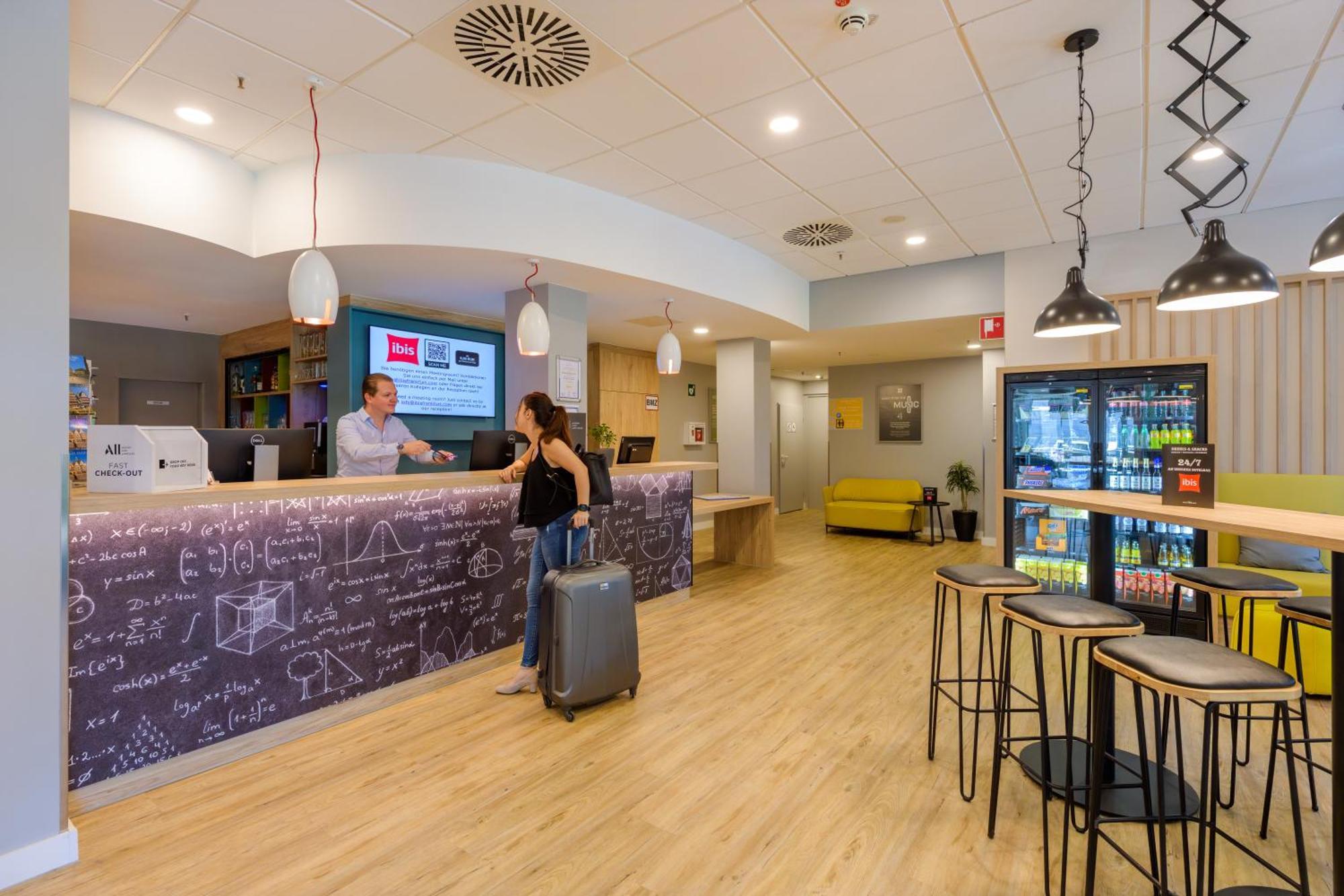 Ibis Hotel Frankfurt Messe West Frankfurt am Main Exterior photo