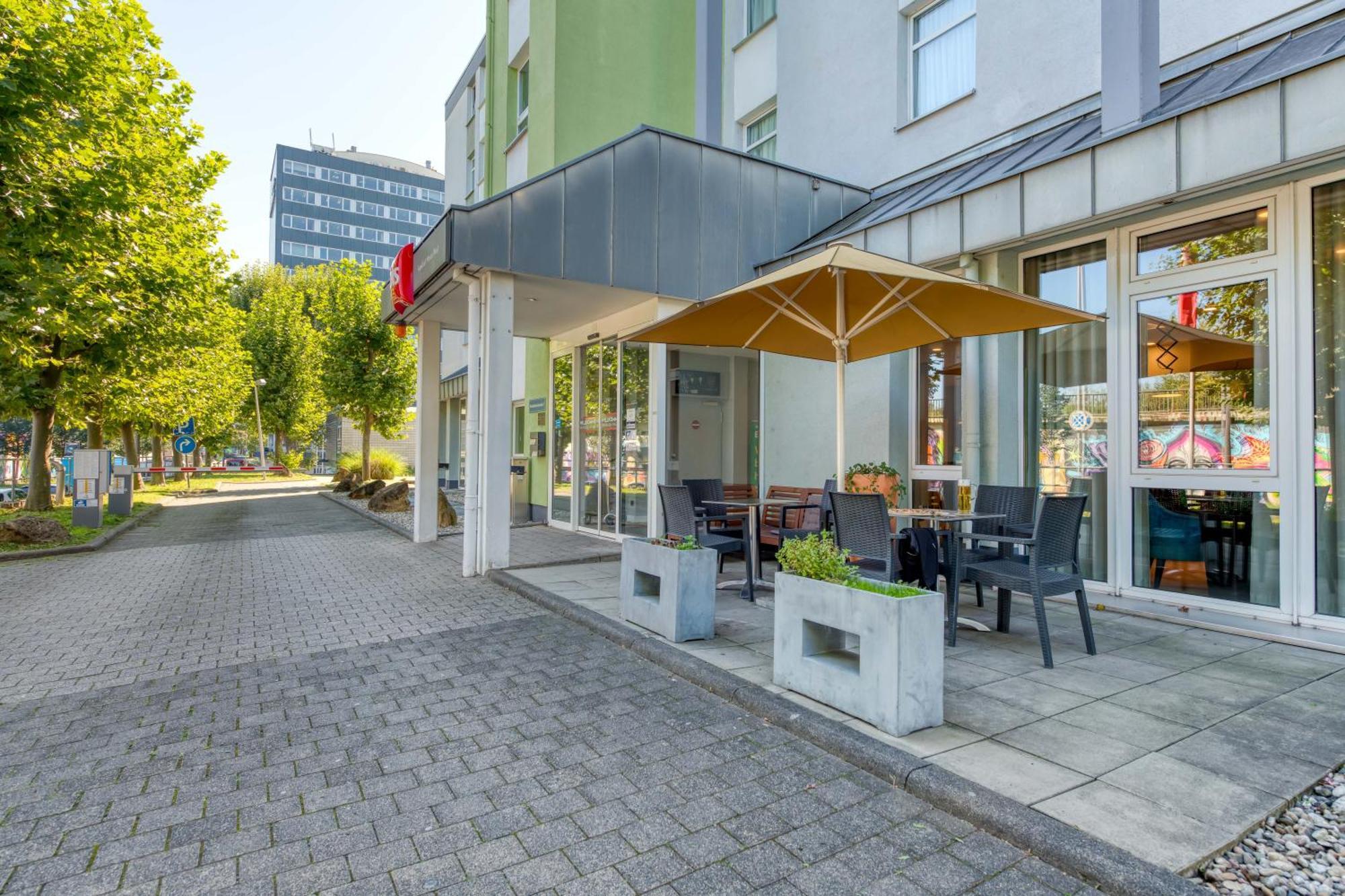 Ibis Hotel Frankfurt Messe West Frankfurt am Main Exterior photo
